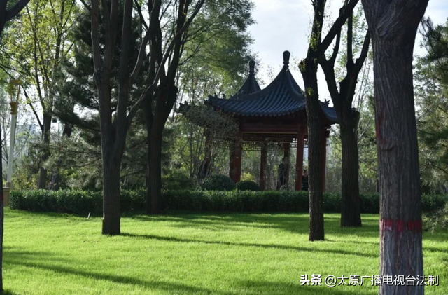 太原城管：迎泽大街（西段）图集掠影·巧琢小游园