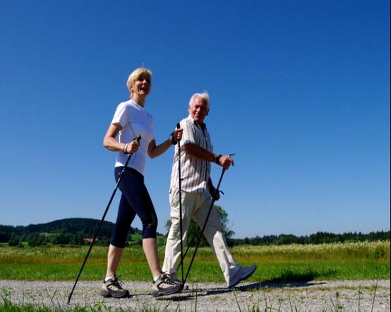 再这样运动！膝盖就废了！医生：2个运动方式，是在给膝盖动刑