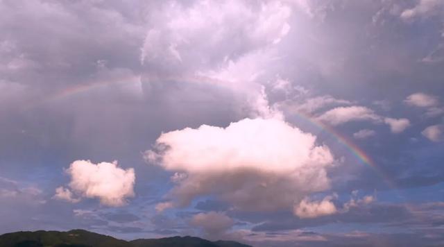 【秀美绿春】梦幻之境，小城虹影