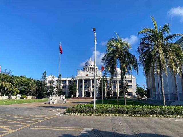 我国戒备最森严城市：仅2200居民却建了8座机场，禁止外国人进入