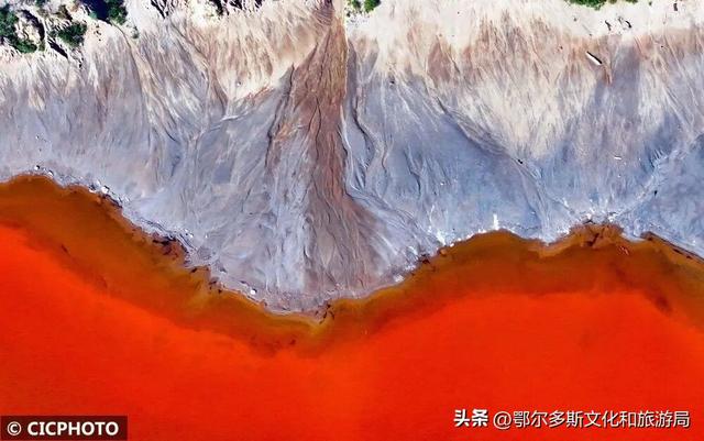 新华社丨鄂尔多斯：芒乃淖尔盐湖景色迷人