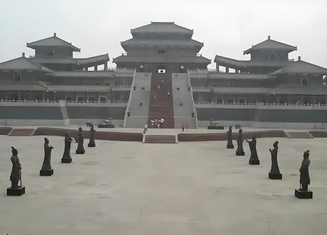 秦皇盛世的奢华梦：阿房宫的辉煌、沉没与永恒传奇