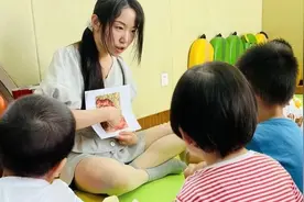 跟着小猫“学本领”！早教活动进社区图片