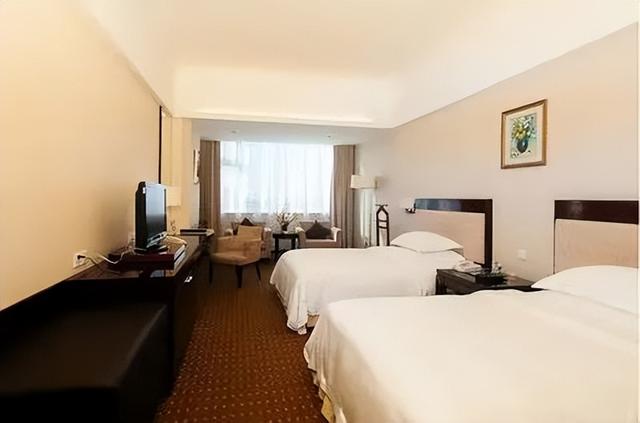 9月出发！海南环岛5天4晚追海之旅，人少景美海鲜肥美，性价比高