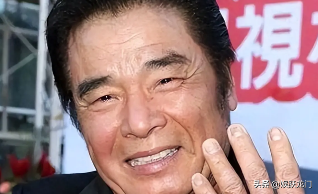 每个月给六个老婆一人七万！71岁的他又艳遇小20岁的妻子！