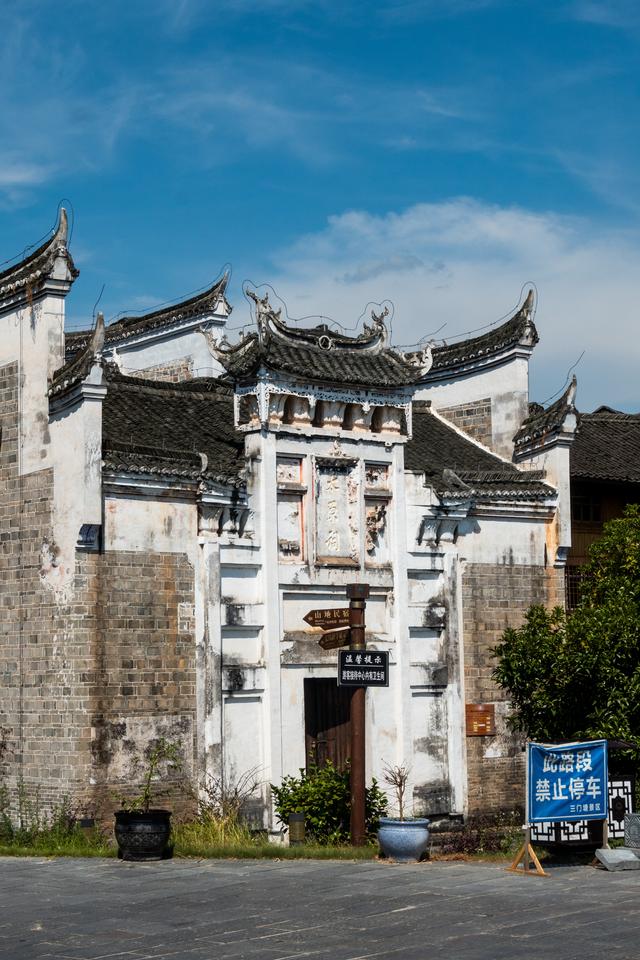 清水江畔探秘：天柱三门塘，被时光雕刻的百年宗祠古寨
