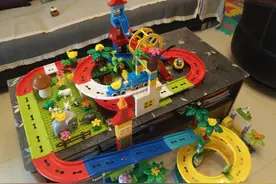 大块的乐高积木原来也不简单，爸爸玩沉迷了图片