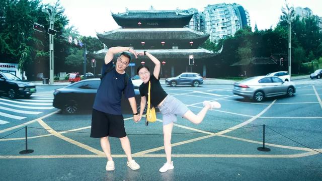 好洋盘！裸眼3D新津美景亮相东郊记忆→