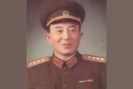 1949年毛主席密令罗瑞卿查案，罗深有顾虑，主席：天塌了我替你顶图片