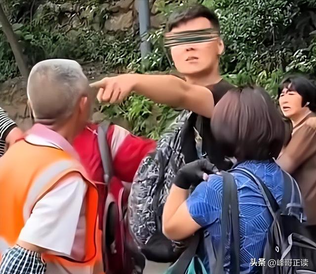 后续！男子大骂景区大爷，身份被扒评论区沦陷，南京文旅意外躺枪