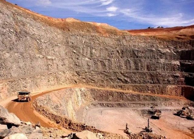 回击中国，高市早苗传出正在蓄大招，准备对华全面禁售？