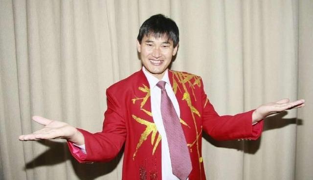 朱小伟也没有想到，离婚四年后，前妻陈亚男还是不愿意放过自己