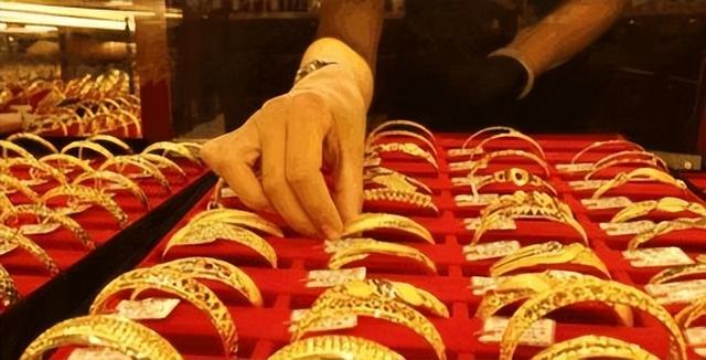 俄乌谈判让黄金暴跌！估值走势都将大变，3个办法能最大程度止损