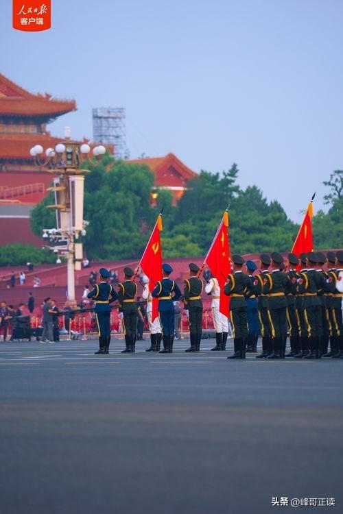 缺席93阅兵的特朗普，说出了自己的感想，还又厚脸伸了手