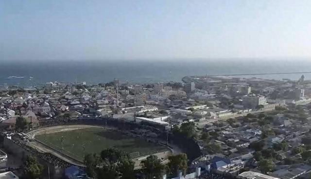 改完行程后	，王毅被高规格接待，中方坐上专车，美国威胁非洲小国