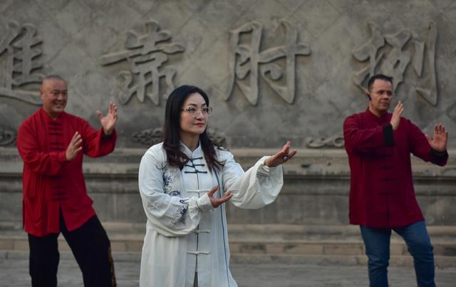 【高端媒体看邯郸】太极寻根 多国驻华外交官沉醉广府“三城”魅力