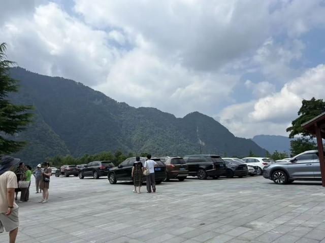 山水云屏 艺术共舞｜“跟着艺术游陇南”走进云屏三峡