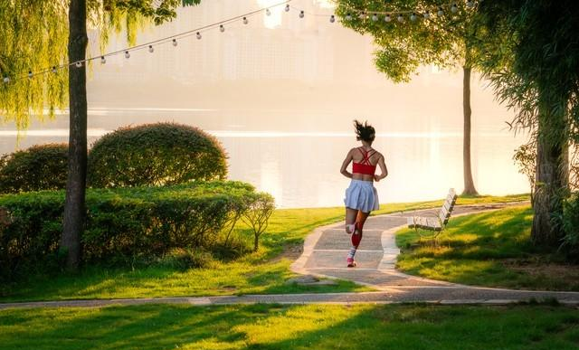 医生说：中年人最该跑步，但90%的人跑错了！