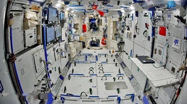 神舟二十号3人乘组还未回家，6名航天员同飞，如何确保吃、睡？