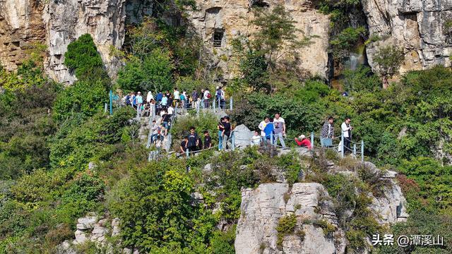 国庆首日，人气爆棚！云端体验引爆假期，在淄博潭溪山开启天际之旅！
