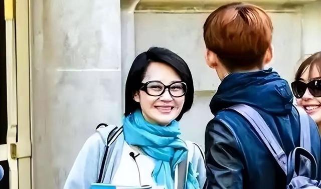 她一生 “风流成性、老少通吃”，撩汉无数，现如今57岁却依旧单身