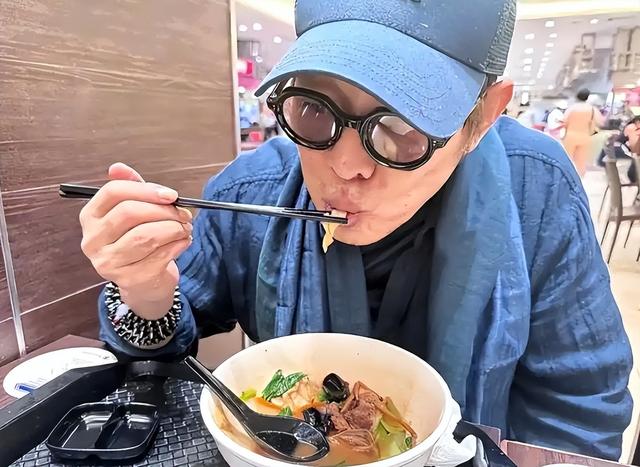 这次，被传换过心脏的李连杰公开回应，让“一夜回春”真相大白