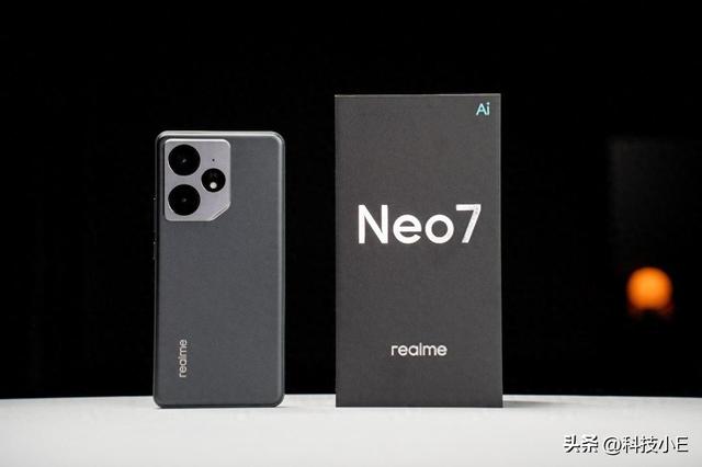 realme豁出去，天玑9300+7000mAh+IP69防水，16+256GB跌至1503元