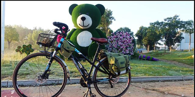 一个人骑车的早晨，才是成年人最顶级的放松方式，比躺平爽10倍！