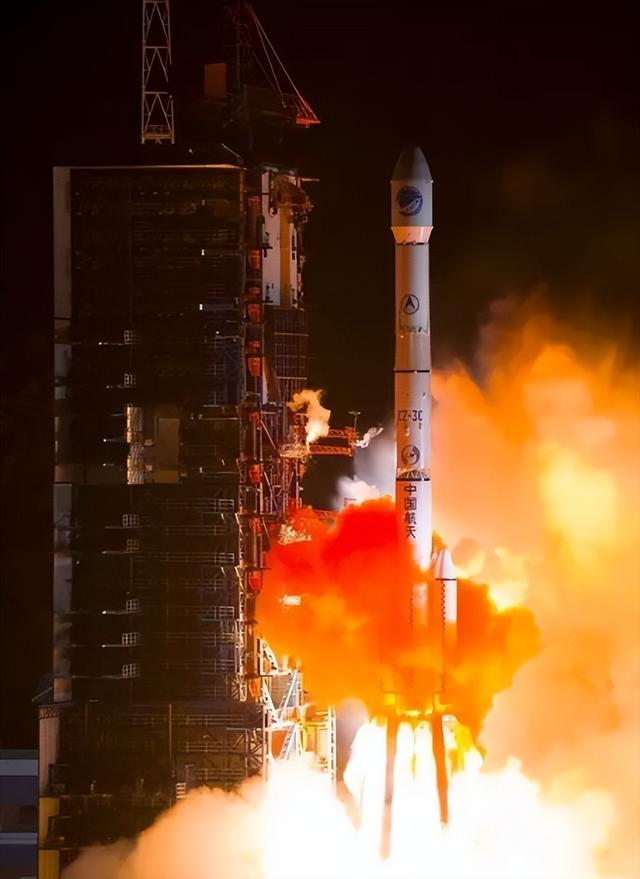 黄安一早醒来发现地图变了，高德悄悄成了台湾街巷的“本地通”。