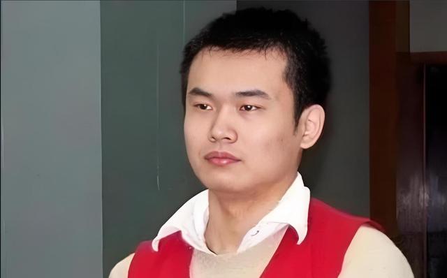 22年郭文思被执行死刑，抬上行刑车时，他高喊8分钟：我爸是功臣