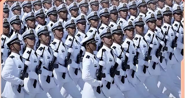 董明珠没想到，雷军受邀观礼阅兵半月多，竟再次令所有人刮目相看