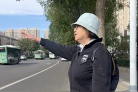 招手7次才打上车，老年人打车难在哪？图片
