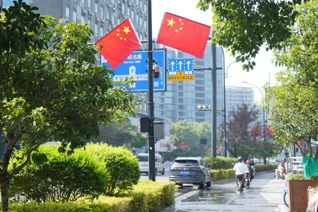 漫步拱墅，邂逅满街“中国红”！