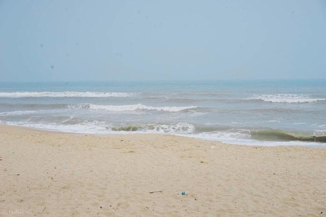 去广西海边小城过20度的暖冬！被严重低估的的防城港，人少清净