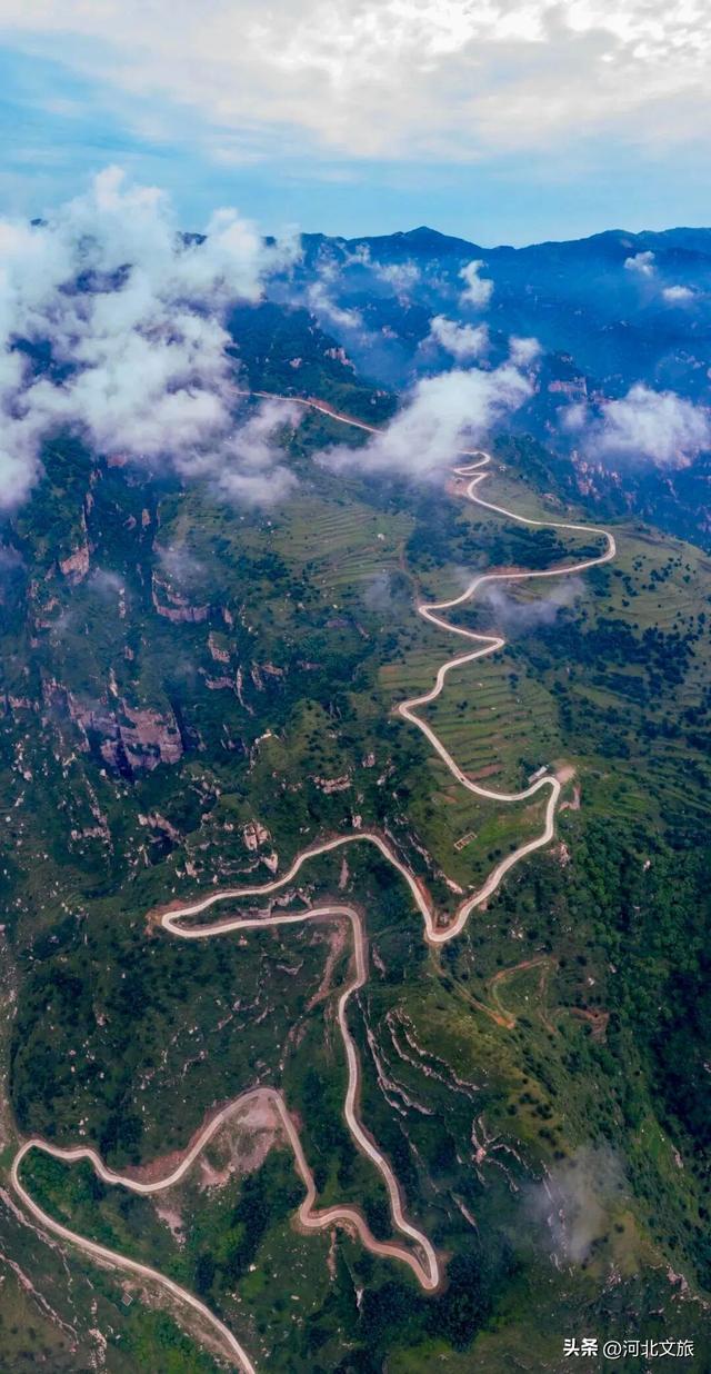 超酷的！保定阜平竟有这么多条“天路”？