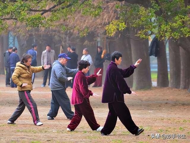 我64岁才醒悟：晚年只要有10万存款和养老金，就不要打工，没意义