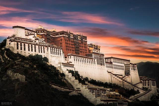 中国最值得去的10大AAAAA景区，八达岭长城垫底，你去过几个？