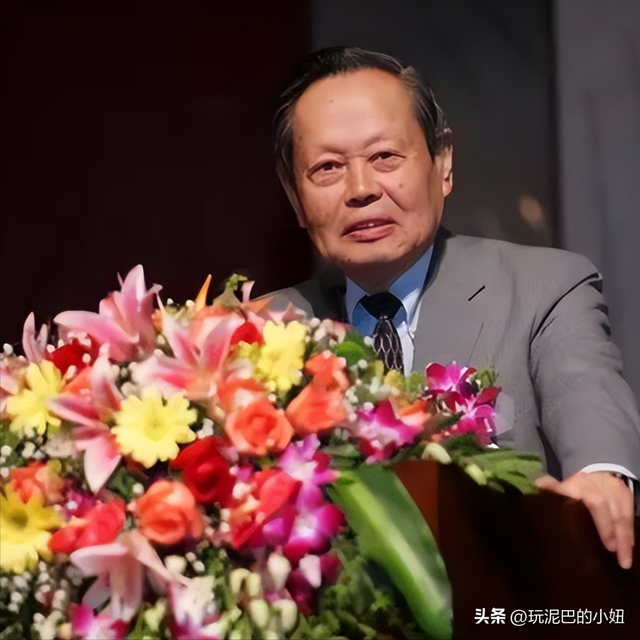 王宫保透露：杨振宁告别式时间确定，地点在八宝山，和邓稼先一样
