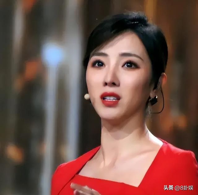 狐狸尾巴藏不住？李思思离开央视原因曝光，原来“野心”不止于此