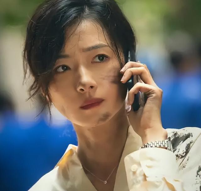 因长的太漂亮，七次拒绝导演“要求”被雪藏，43岁终凭实力走红