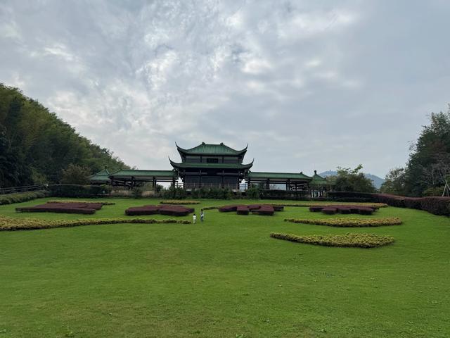 江苏宜兴竹海：周末度假的宝藏之地，开启一场竹林仙境之旅！