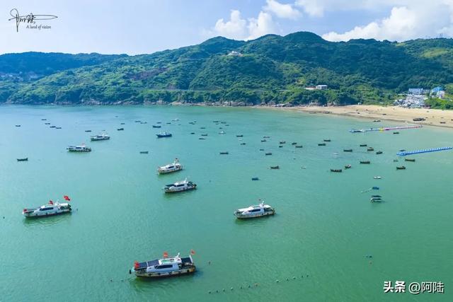 在苍南的黄金海岸线上，王孙沙滩算是个比较低调的避暑胜地