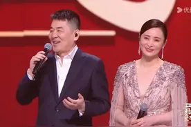 甄嬛传晚会陈建斌无互动，蒋勤勤尴尬，孙俪潇洒，蒋欣蔡少芬敬业图片