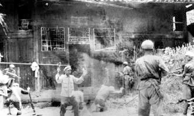 1950年，我军去尼姑庵剿匪，发现一尼姑胸脯大，又见一幅画不寻常