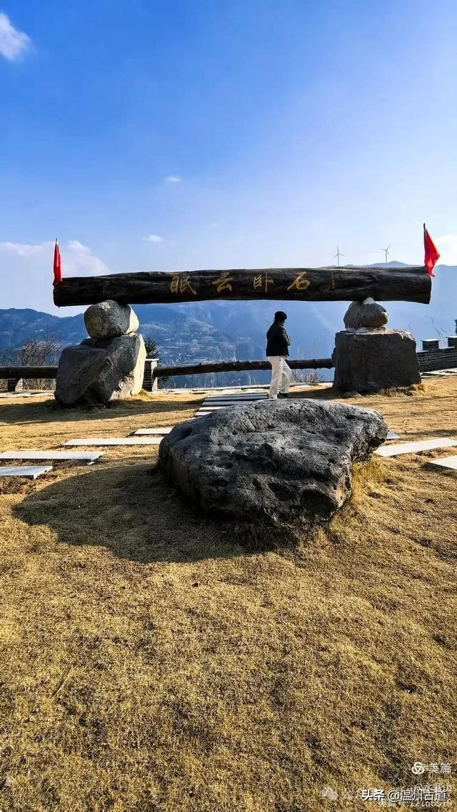 别名叫“凉村”,常年云雾缭绕!