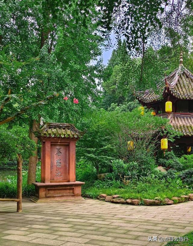 成都清凉避暑胜地，千年前就已闻名，风景如仙境，地铁公交直达！