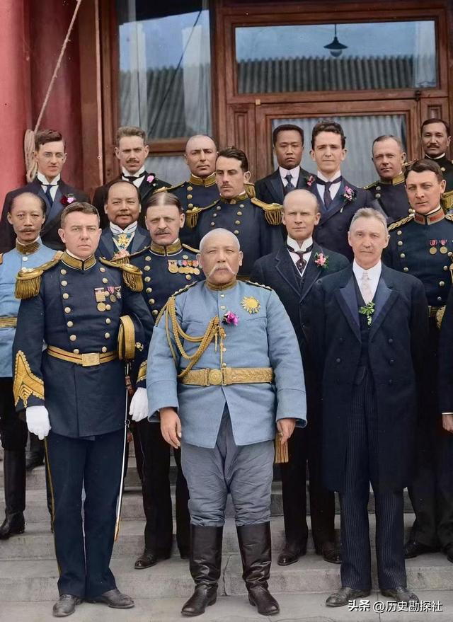 这是袁世凯五姨太的真实样貌，头发稀疏并不貌美，但备受宠爱