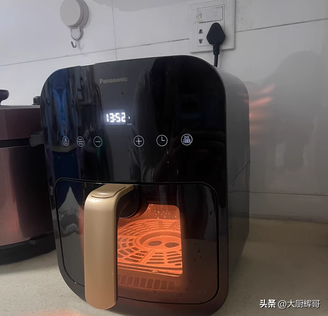 空气炸锅怎么选？十大品牌排行榜单新鲜出炉！放心入手