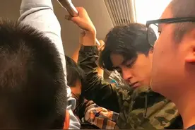 怪不得敖瑞鹏能被经纪公司发掘，素人时期是真的帅啊!图片
