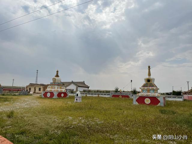 达茂旗达尔罕、百灵庙、乌克忽洞，固阳银号、忽鸡沟田野考察笔记